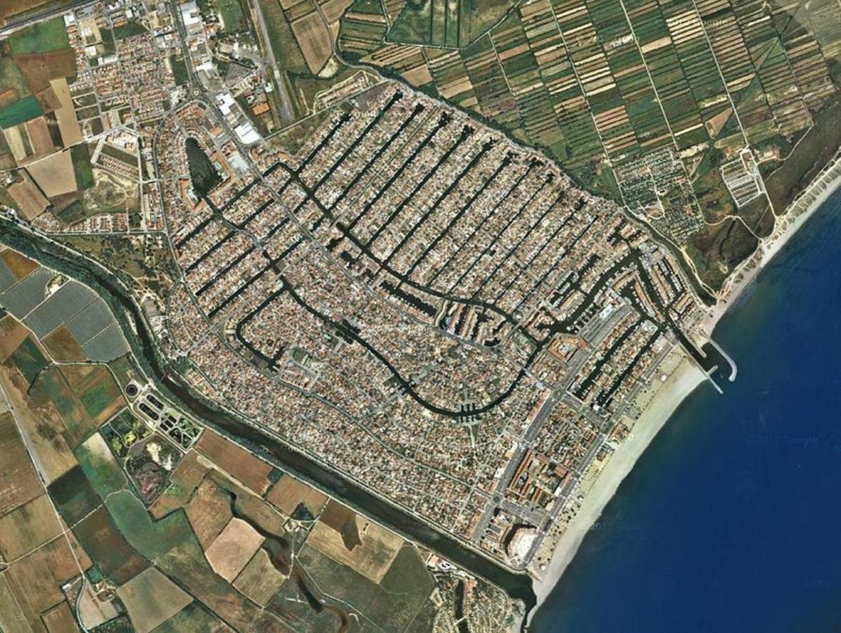 Goldhome - Sylvia - Vistas Espectaculares Al Mar Empuriabrava Ngoại thất bức ảnh